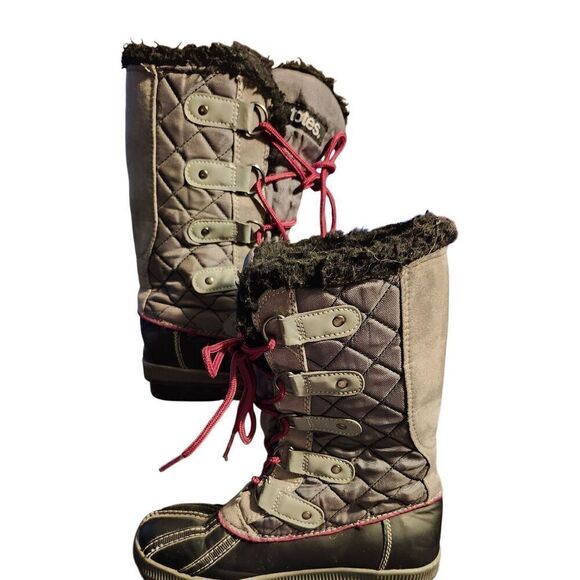 TOTES WINTER SNOW BOOTS WOMENS SIZE 7 GRAY WITH BLACK FAKE FUR. RUBBER SOLES. AP - Picture 2 of 5